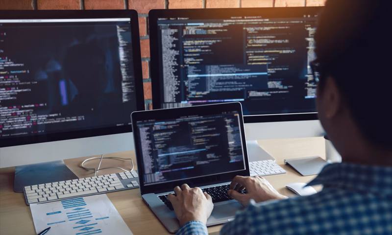 数据科学选型:R与Python如何赋能沈丘县网站建设?